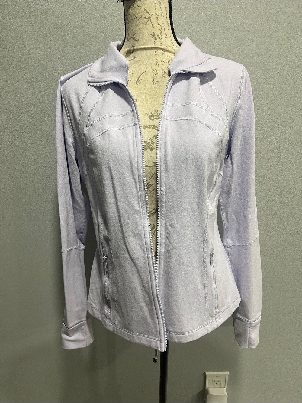 Lululemon Light Lavender Women’s Zip-Front Jacket
